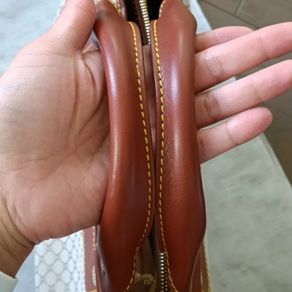 Celine boogie elegant Brown and Cream Designer Tote Bag - Picture 11 of 17